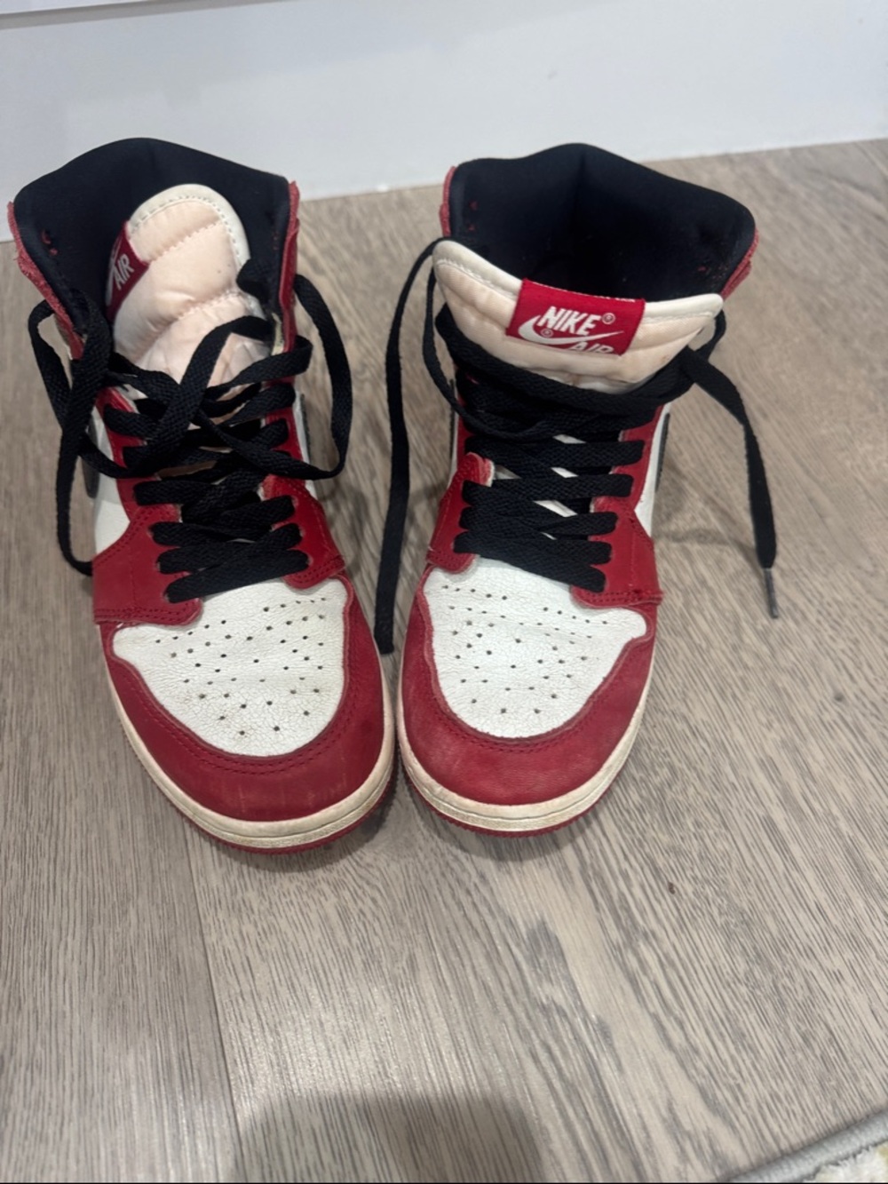 Nike High-Top Sneakers in White, Red and Black